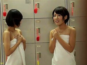バスルームでのこっそりとしたスナッチ攻撃