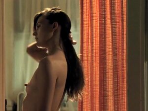 Nude Milla Jovovich porn videos at Xecce.com