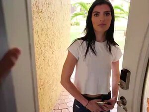 Sadie Blake porn videos at Xecce.com