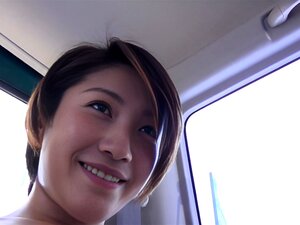 Short hair Japanese amateur sweaty car sex