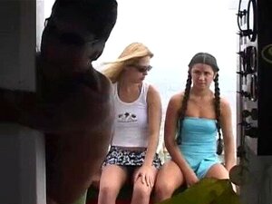 Brazilian Public Anal porn videos at Xecce.com