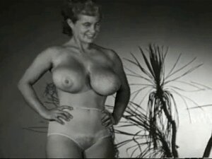 Virginia Bell Show us Her Assets