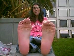 Turkish Feet porn videos at Xecce.com