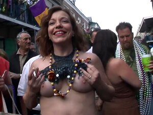 Mardi Gras Street Act