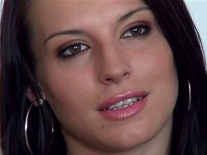 Victoria Daniels casting