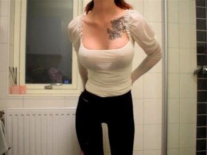 Cutie screws her boyfriend during the time that he's gaming. Cum on boobs - amateur pair