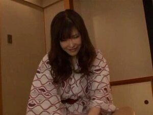 甘いアンリ・オキタが様々なポーズでファックする。チンポに飢えたアジアの熟したビンボが熱いフェラをする。