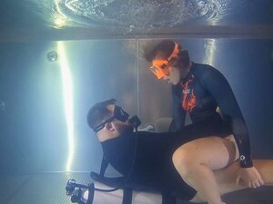 Sex Under Water porn videos at Xecce.com