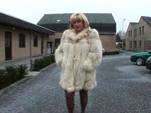 Sex In Pelzjacke Gratis Pornos und Sexfilme Hier Anschauen Sex In Pelzjacke Gratis Pornos und Sexfilme Hier Anschauen